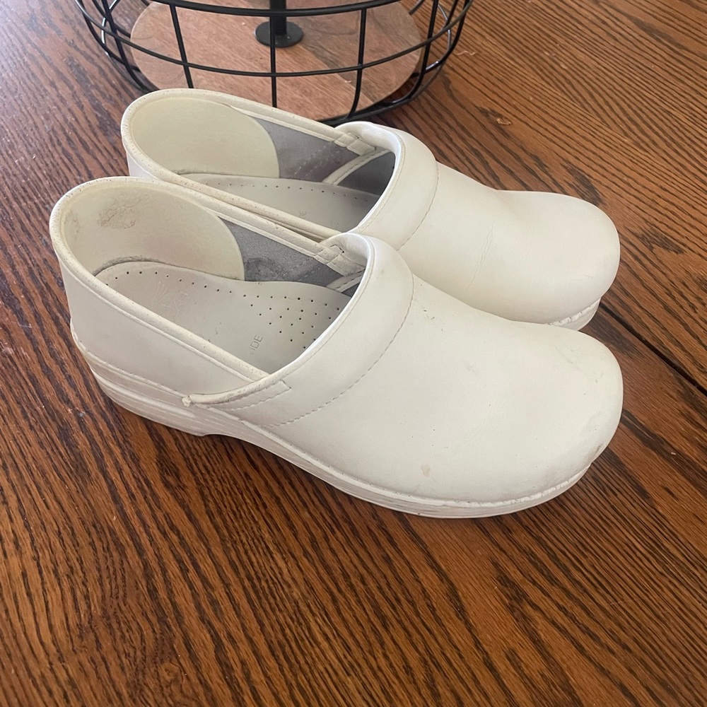 Dansko Nursing Clogs size 9.5